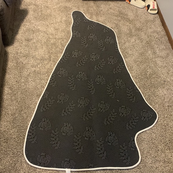 Rug - Picture 2 of 2